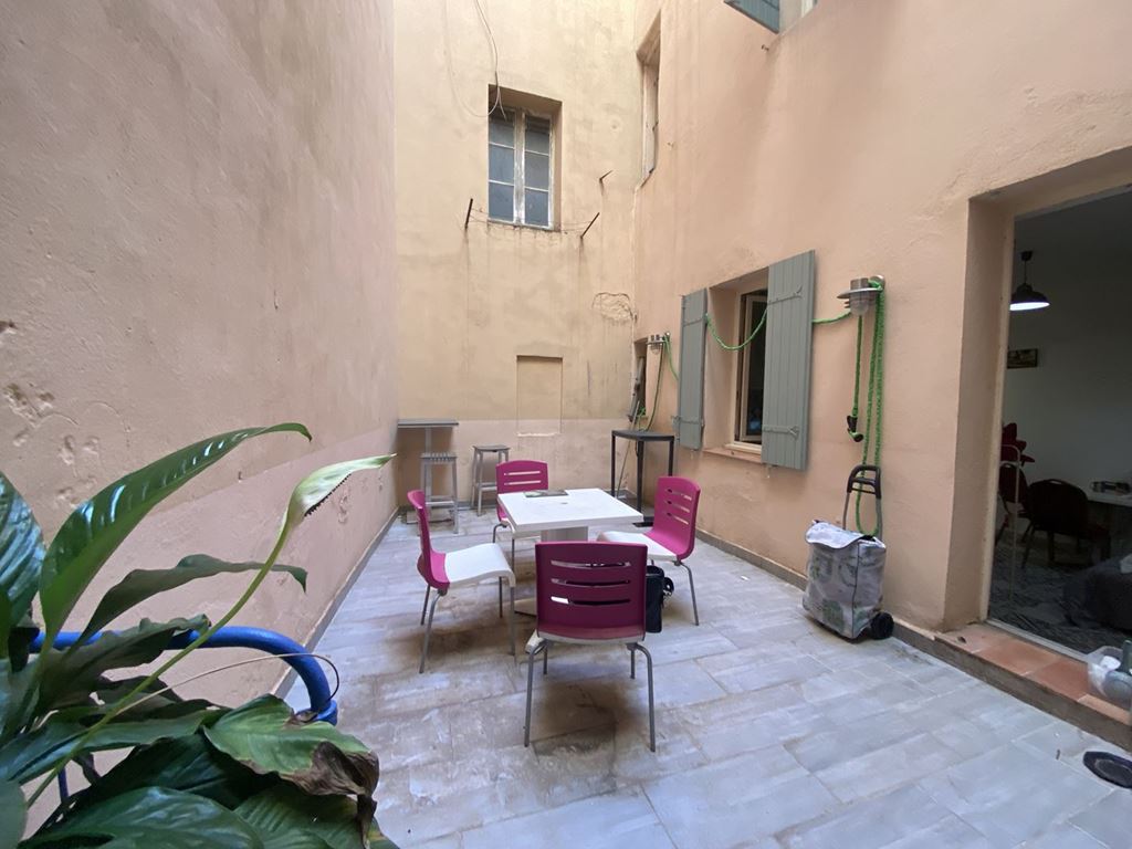 Immeuble TOULON (83000) AGENCE INS