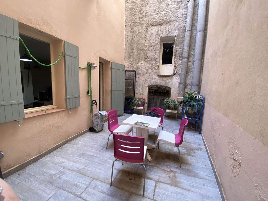 Immeuble TOULON (83000) AGENCE INS