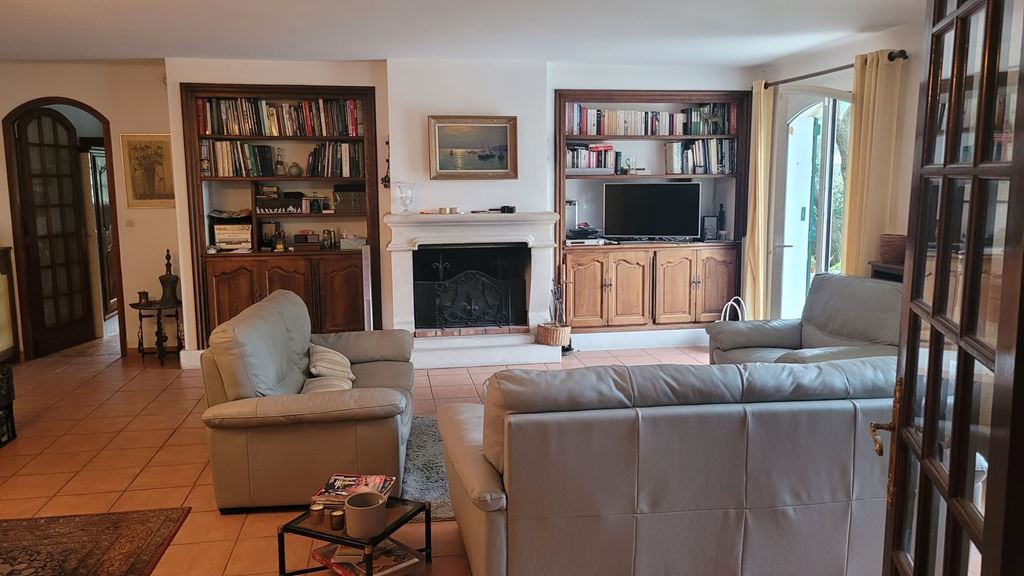 Maison provençale LE CASTELLET (83330) AGENCE INS