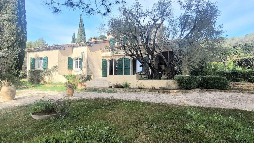 Maison provençale LE CASTELLET (83330) AGENCE INS